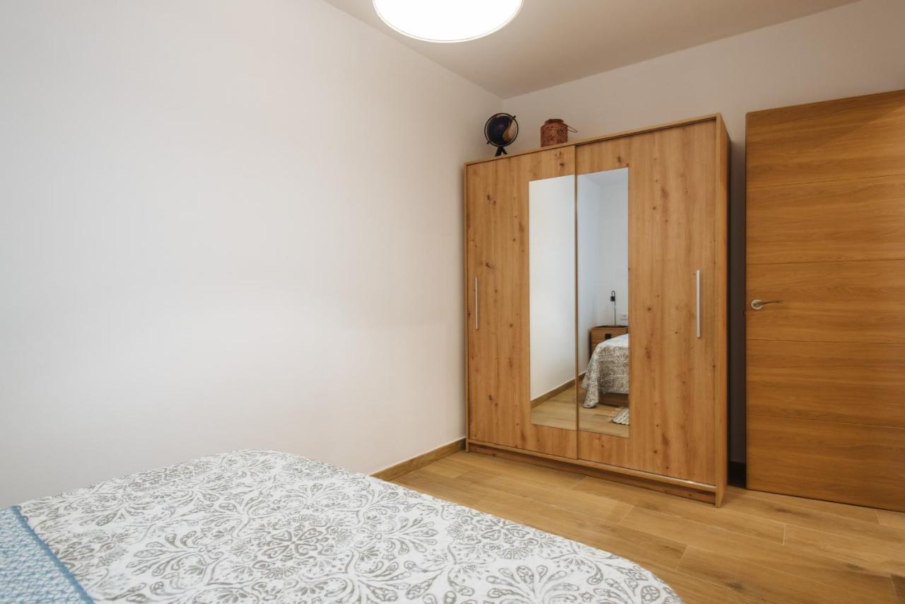 El Apartamento Del Reloj De Sol Seville Exterior photo