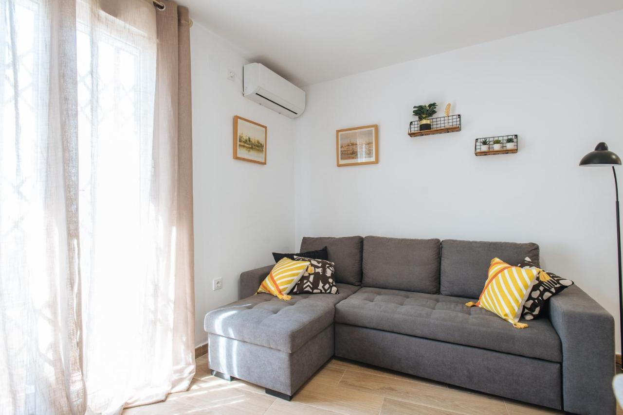 El Apartamento Del Reloj De Sol Seville Exterior photo
